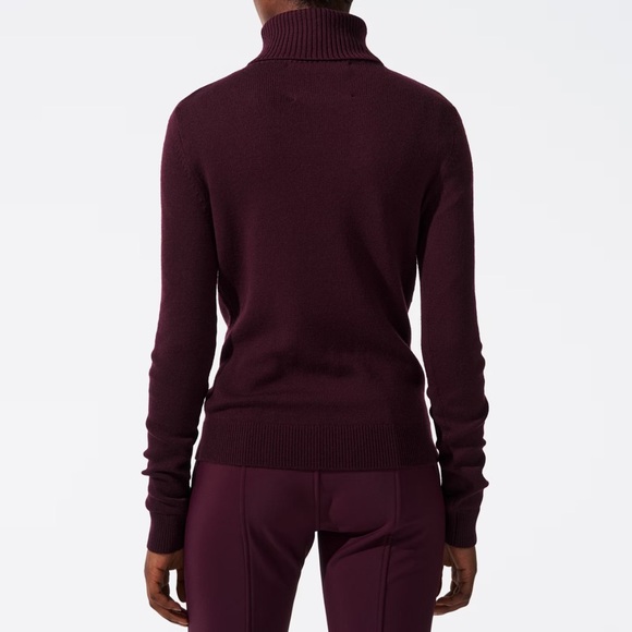 PERFECT MOMENT Women's Burgundy Turtleneck Sweater - Size Large - Picture 2 of 6